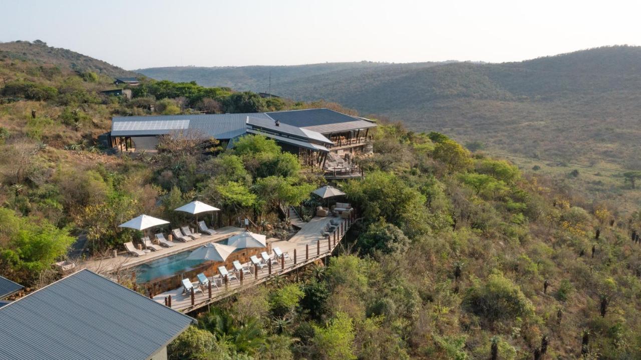 Rhino Ridge Safari Lodge KwaNompondo Exteriör bild